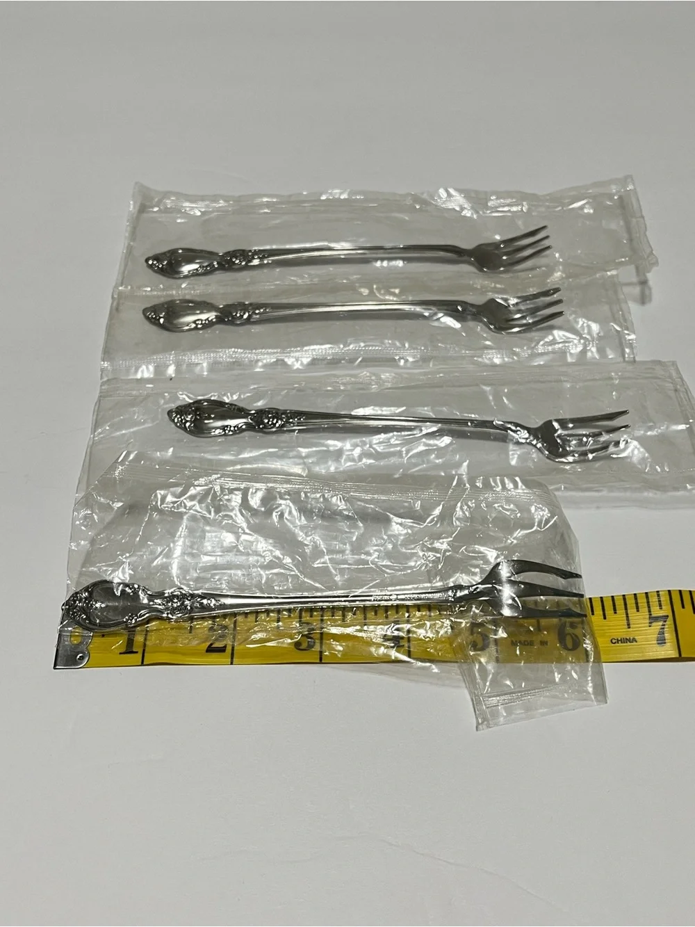 Oneida Community Brahms Stainless Flatware 14 Pieces Assortment